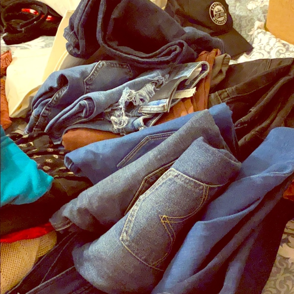 MOVING SALE